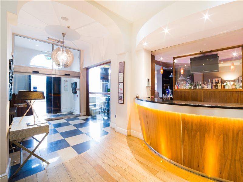Hotel Oyo Imperial 3*